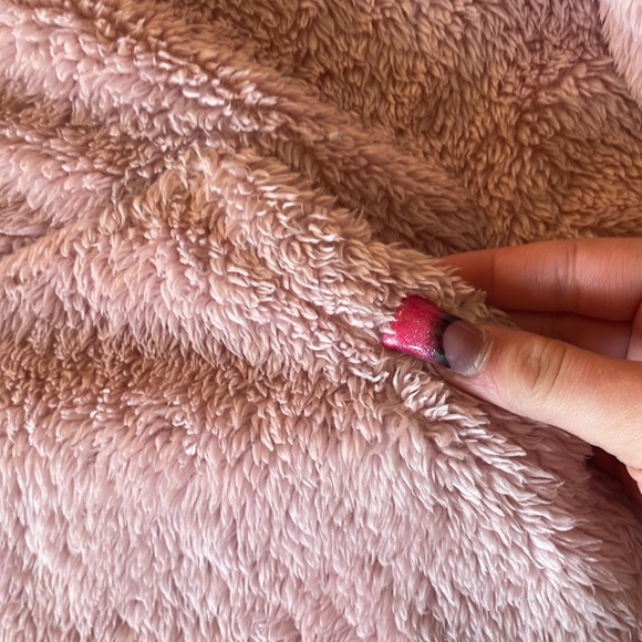 VS PINK Fuzzy Half zip up - Picture 9 of 10